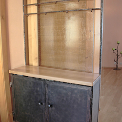 Schmiedeeiserne Wandgarderobe, Bank und Schuhregal – Möbel für die Flur Schmiedeeiserne Wandgarderobe, Bank und Schuhregal – Möbel für die Flur