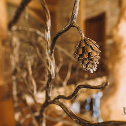 Geschmiedetes Innengeländer 'Baum - Kiefer' im Detailanblick Geschmiedetes Innengeländer 'Baum - Kiefer' im Detailanblick