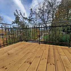 Außengeländer, schmiedeeisern, mit modernen Technologien gegen Korrosion oberflächenbehandelt Außengeländer, schmiedeeisern, mit modernen Technologien gegen Korrosion oberflächenbehandelt