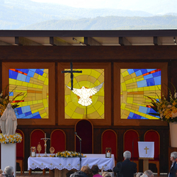 Kreuz, handgeschmiedet von Kunstschmieden von UKOVMI für den Wallfahrtsort Butkov Kreuz, handgeschmiedet von Kunstschmieden von UKOVMI für den Wallfahrtsort Butkov