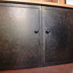 Türen auf geschmiedetem Schuhschrank, Möbel in die Flur - im Detailanblick Türen auf geschmiedetem Schuhschrank, Möbel in die Flur - im Detailanblick