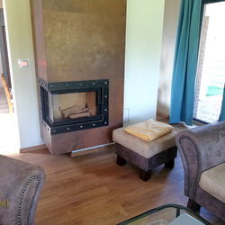 Schmiedeeiserne Accessoires nach Innenraum – Innenkamin mit schmiedeeisernem Rahmen von UKOVMI Schmiedeeiserne Accessoires nach Innenraum – Innenkamin mit schmiedeeisernem Rahmen von UKOVMI