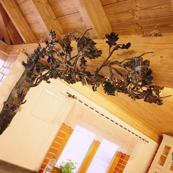 Geschmiedetes Zubehör im Gartenhäuschen Geschmiedetes Zubehör im Gartenhäuschen