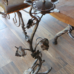 Exclusiver origineller Standascher mit Abfallsammler geschmiedet als Sonnenblume - luxus handgeschmiedete Möbel Exclusiver origineller Standascher mit Abfallsammler geschmiedet als Sonnenblume - luxus handgeschmiedete Möbel