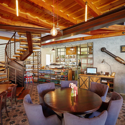 Einzigartiges Interieur im Restaurant Zwicker im industriellen Stil Einzigartiges Interieur im Restaurant Zwicker im industriellen Stil