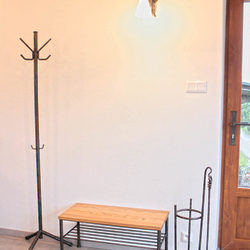 Hochwertige Garnitur der geschmiedeten Accessoires für den Vorraum, Warteraum, die Garderobe Hochwertige Garnitur der geschmiedeten Accessoires für den Vorraum, Warteraum, die Garderobe