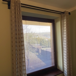 Feste geschmiedete Gardinenleisten hergestellt nach Maß Feste geschmiedete Gardinenleisten hergestellt nach Maß