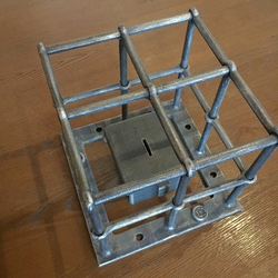 Geschmiedete Sparbüchse hergestellt für slowakische Burgen – freiwilliger Beitrag Geschmiedete Sparbüchse hergestellt für slowakische Burgen – freiwilliger Beitrag