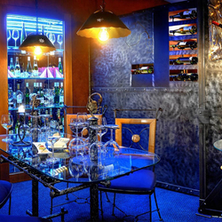 Luxuriöse, schmiedeeiserne Sammlung von geschmiedeten Möbeln und geschmiedeten Accessoires Luxuriöse, schmiedeeiserne Sammlung von geschmiedeten Möbeln und geschmiedeten Accessoires