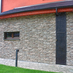 Geschmiedete Außetür – historisches Design Geschmiedete Außetür – historisches Design