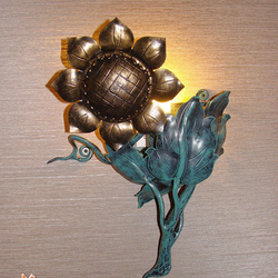 Wandlampe SONNENBLUME – die handgeschmiedete Luxusleuchte beleuchtet den Wellnessbereich im Grand Hotel Praha Wandlampe SONNENBLUME – die handgeschmiedete Luxusleuchte beleuchtet den Wellnessbereich im Grand Hotel Praha
