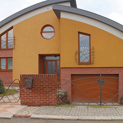 Geschmiedete Außengeländer in moderner Ausführung hergestellt für ein Einfamilienhaus Geschmiedete Außengeländer in moderner Ausführung hergestellt für ein Einfamilienhaus