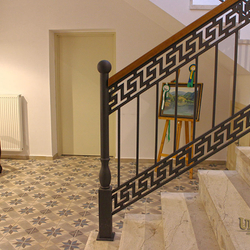 Einzigartiges Geländer, das das Interieurdesign bestimmen Einzigartiges Geländer, das das Interieurdesign bestimmen