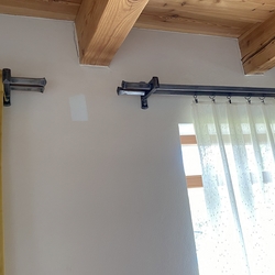 Hochwertige geschmiedete Gardinenleisten, 2-läufig, nach Maß hergestellt Hochwertige geschmiedete Gardinenleisten, 2-läufig, nach Maß hergestellt