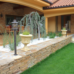 Außenstehleuchten in historischem Design – Leuchten für Gärten und Parks Außenstehleuchten in historischem Design – Leuchten für Gärten und Parks