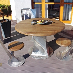 Modernes Sitzen auf der Terrasse – Edelstahlmöbel kombiniert mit Holz Modernes Sitzen auf der Terrasse – Edelstahlmöbel kombiniert mit Holz