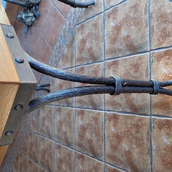 Geschmiedeter ausziehbarer Esstisch mit Holz hergestellt für den Kunden aus der Schweiz Geschmiedeter ausziehbarer Esstisch mit Holz hergestellt für den Kunden aus der Schweiz