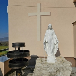 Geschmiedeter Gartenblumentopf in Baumform mit drei Etagen - hergestellt fr die Pfarrei Kamenec pod Vtacnikom