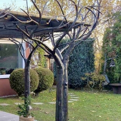 Kunstwerk - Carport für die Terrasse, gebaut aus handgeschmiedeten Bäumen Kunstwerk - Carport für die Terrasse, gebaut aus handgeschmiedeten Bäumen