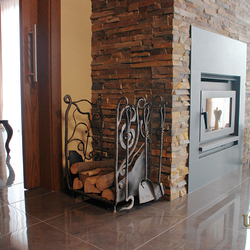 Luxuriöse, handgeschmiedete Holztrage, hergestellt von UKOVMI Luxuriöse, handgeschmiedete Holztrage, hergestellt von UKOVMI