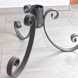 Geschmiedeter Ständer für belebte Weihnachtsbäume Geschmiedeter Ständer für belebte Weihnachtsbäume