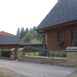 Schmiedezäune für ein Landhaus im Vintage-Stil Schmiedezäune für ein Landhaus im Vintage-Stil