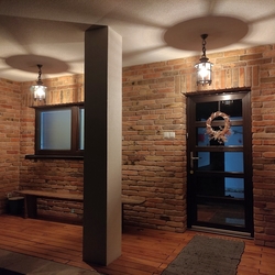 Beleuchtung des Einfamilienhauses mit geschmiedeten Leuchten aus dem Atelier der Kunstschmiede UKOVMI Beleuchtung des Einfamilienhauses mit geschmiedeten Leuchten aus dem Atelier der Kunstschmiede UKOVMI